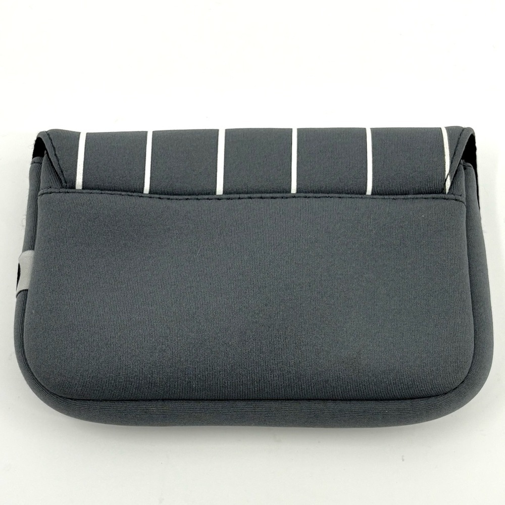 Stylish Electronic and Accessories Pouch for Traveling 7” x 4.5” - Picture 3 of 7